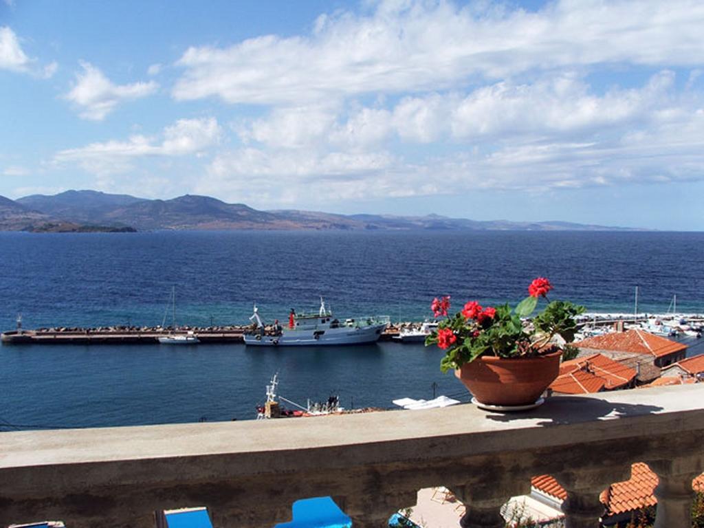 Villa V. Molova, Molyvos, Lesvos Mithimna Exterior foto